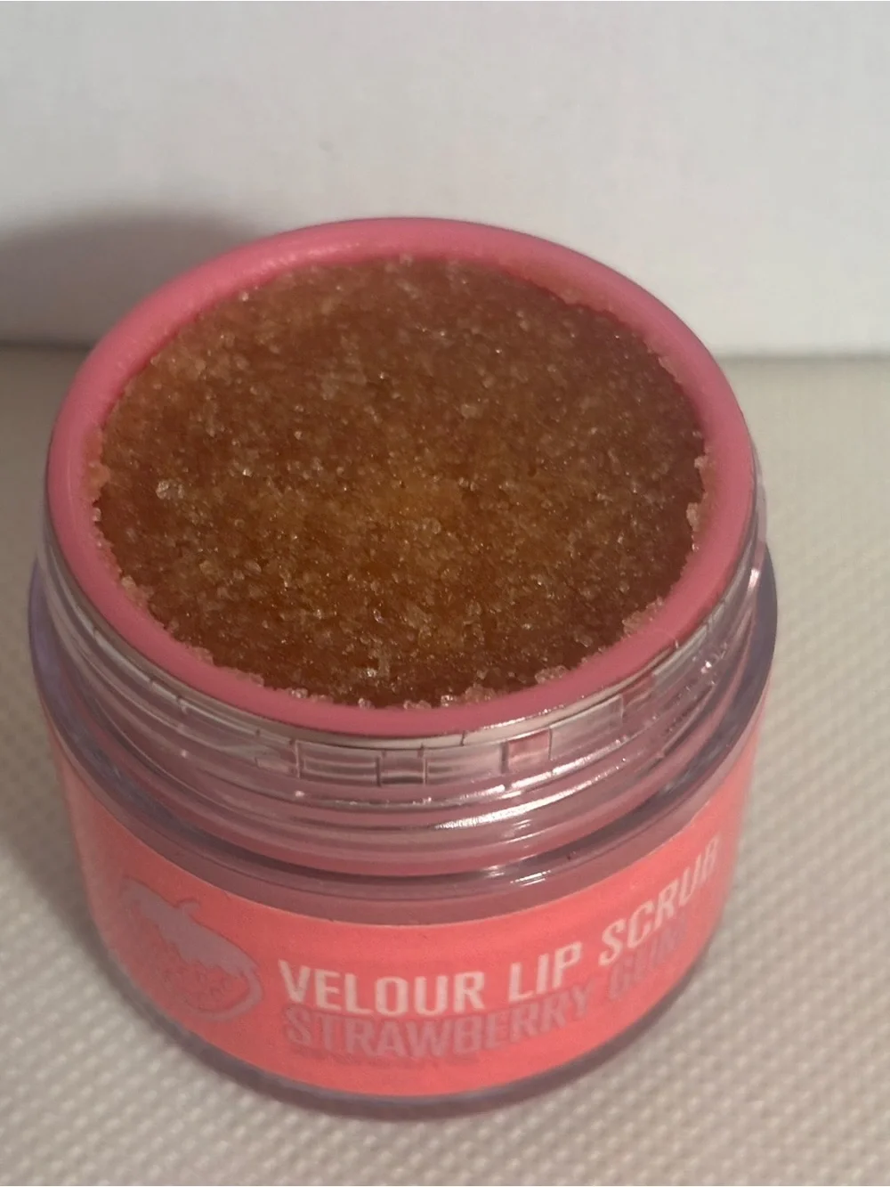 Jeffree Star scented strawberry